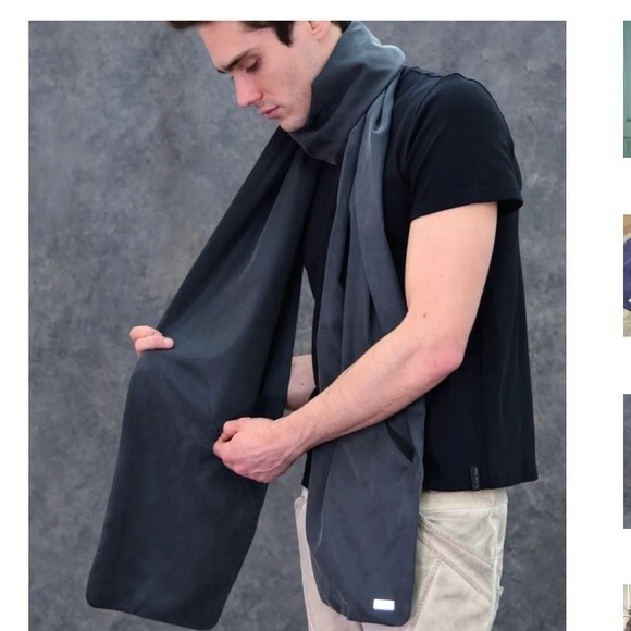 Love at First Touch The Eight Senses Touch Scarf in Grey NWOT - Picture 10 of 10